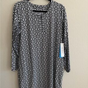 Tribal Dress Vented sleeves and pockets on the sides!